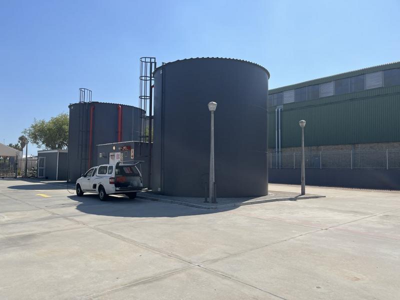 To Let commercial Property for Rent in Montague Gardens Western Cape